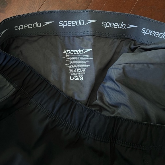 NWT Speedo Men's Tech Volley UPF50+
Swim Shorts trunks Size Large Black - Picture 8 of 9